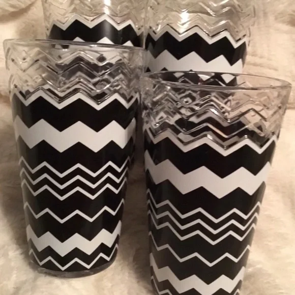 Missoni for Target 8 Black and White Chevron Glasses - Picture 1 of 3
